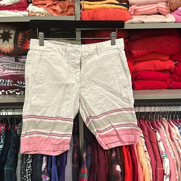 Gap ecru with gray and pink stripes Bermuda shorts size 00 - Picture 1 of 3